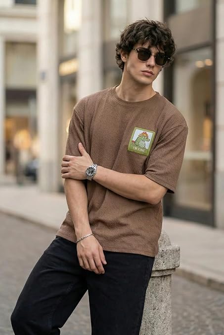 Men’s Brown Textured Printed T-Shirt - Image 3