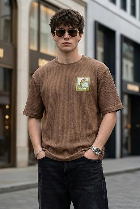 Men’s Brown Textured Printed T-Shirt - Image 6